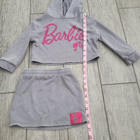Barbie Toddler Girl Hoodie & Skirt Set Gray & Pink Size 2T - Picture 3 of 6